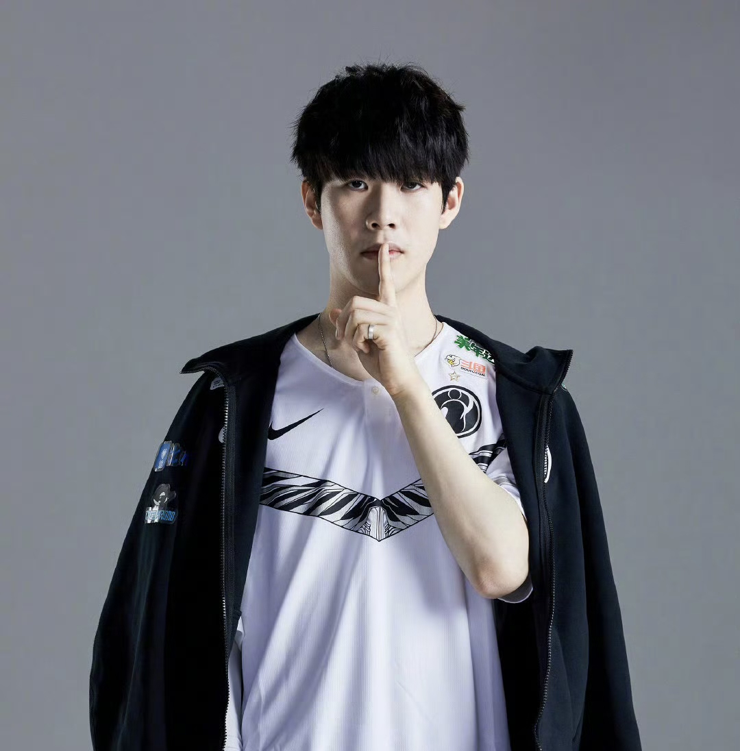 月赴美国亮 月赴美国亮