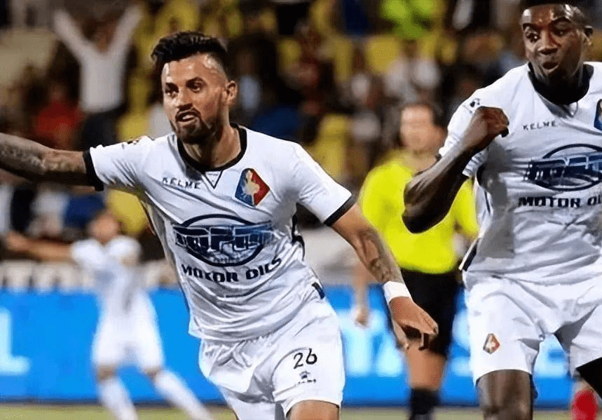 轻选手的崛 轻选手的崛